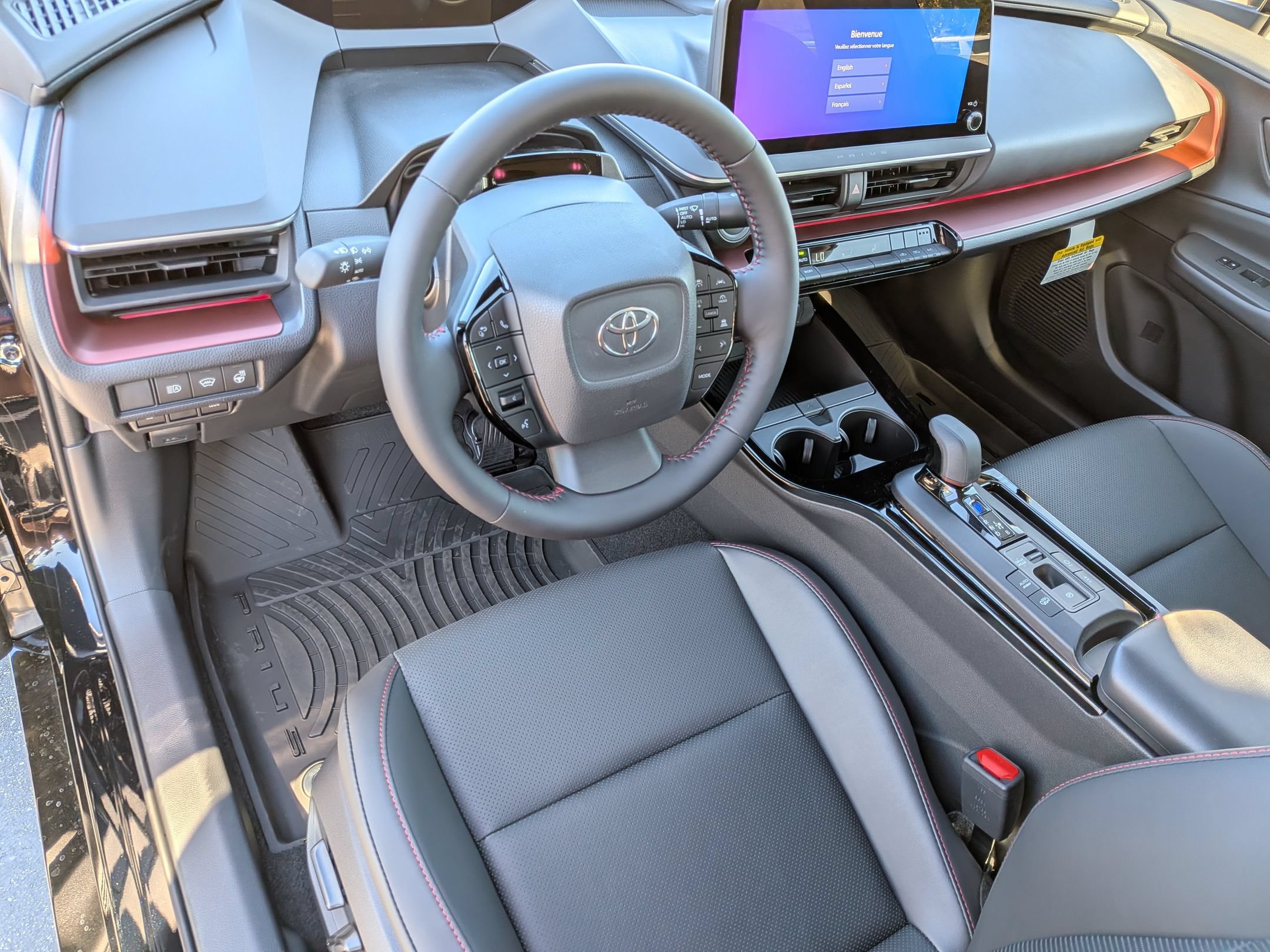 New 2026 Toyota Prius Plug-In Hybrid FWD image 3