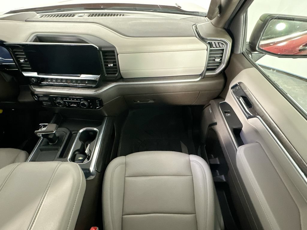 Used 2025 Chevrolet Silverado 1500 LTZ w/ Technology Package AWD/4WD image 11