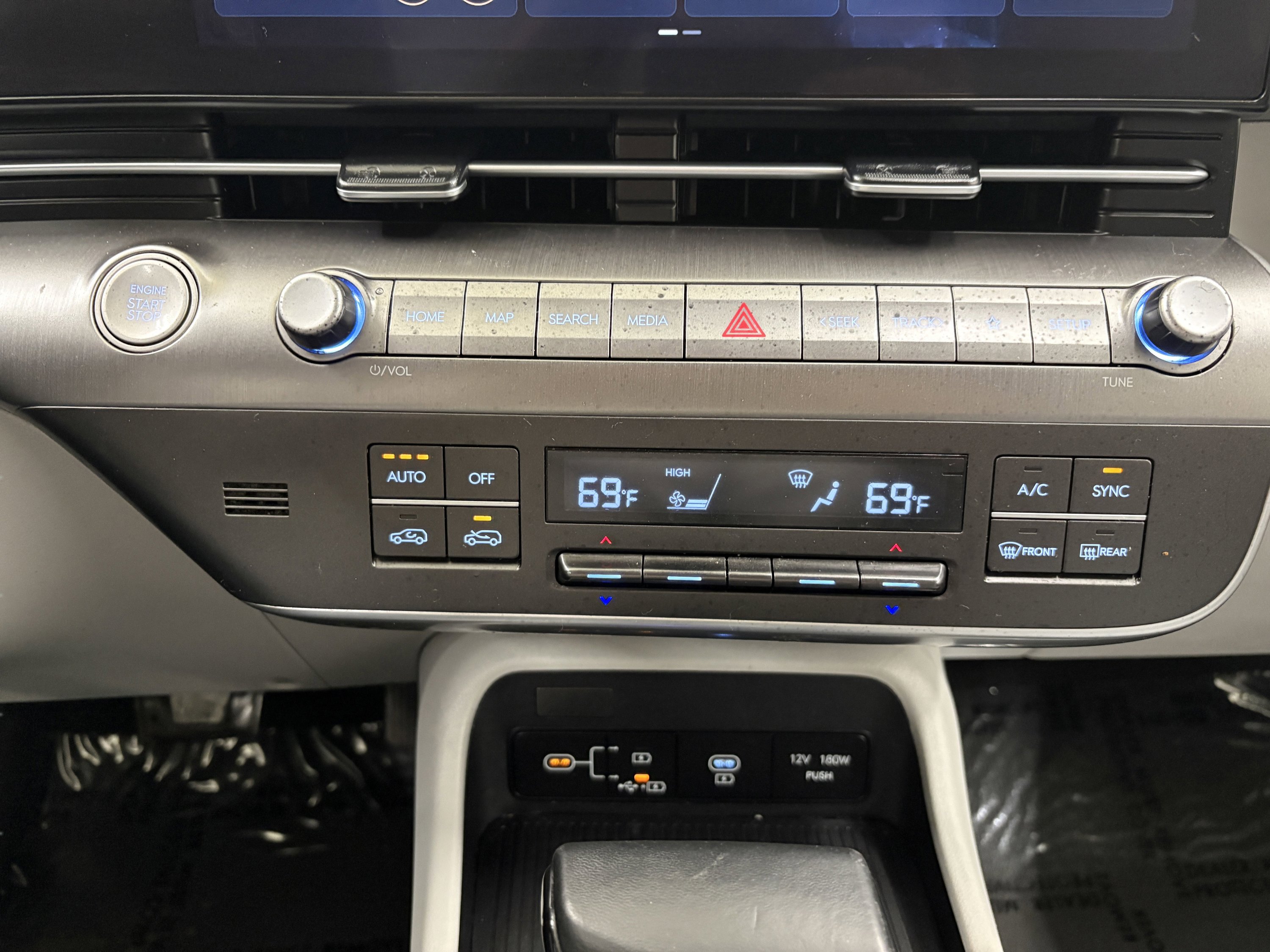 Used 2025 Hyundai Kona SEL image 14