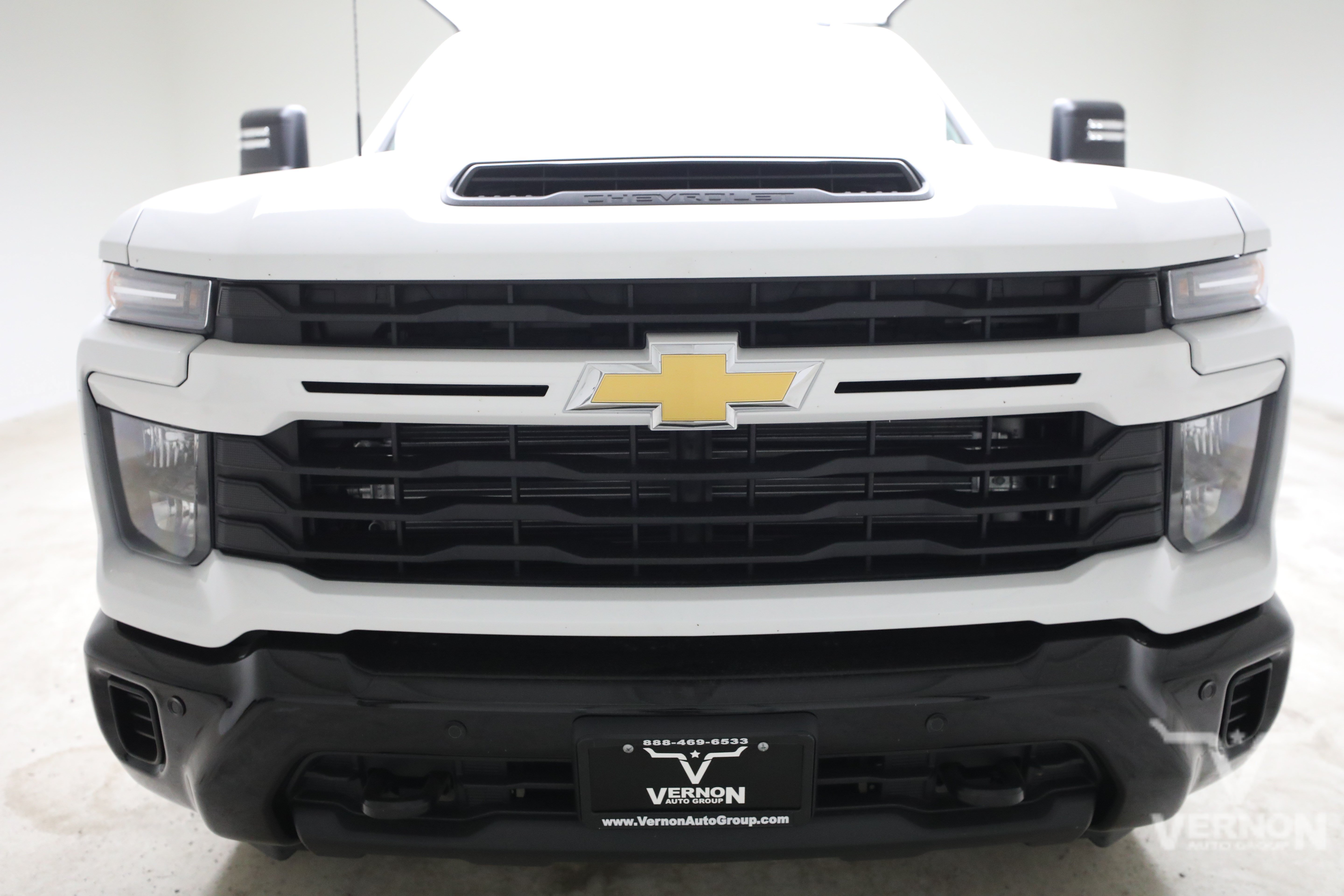 New 2026 Chevrolet Silverado 2500 Custom w/ Custom Value Package AWD/4WD image 8