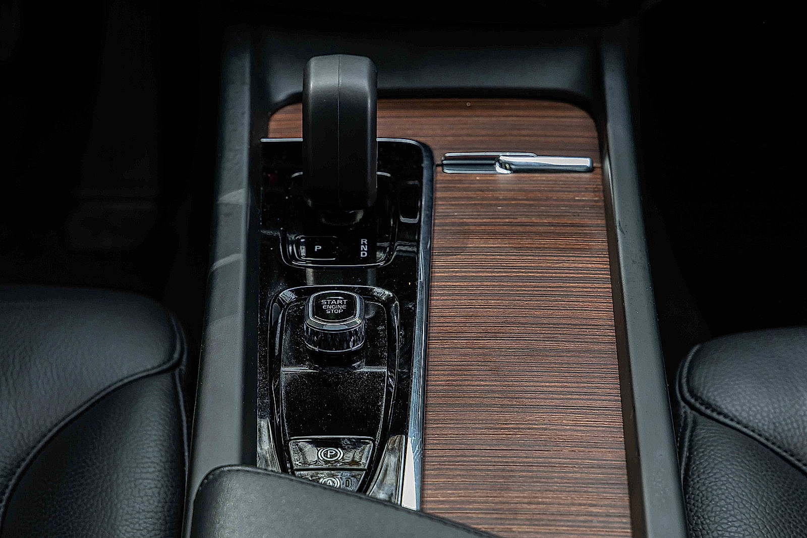 Used 2024 Volvo S60 B5 Plus image 13