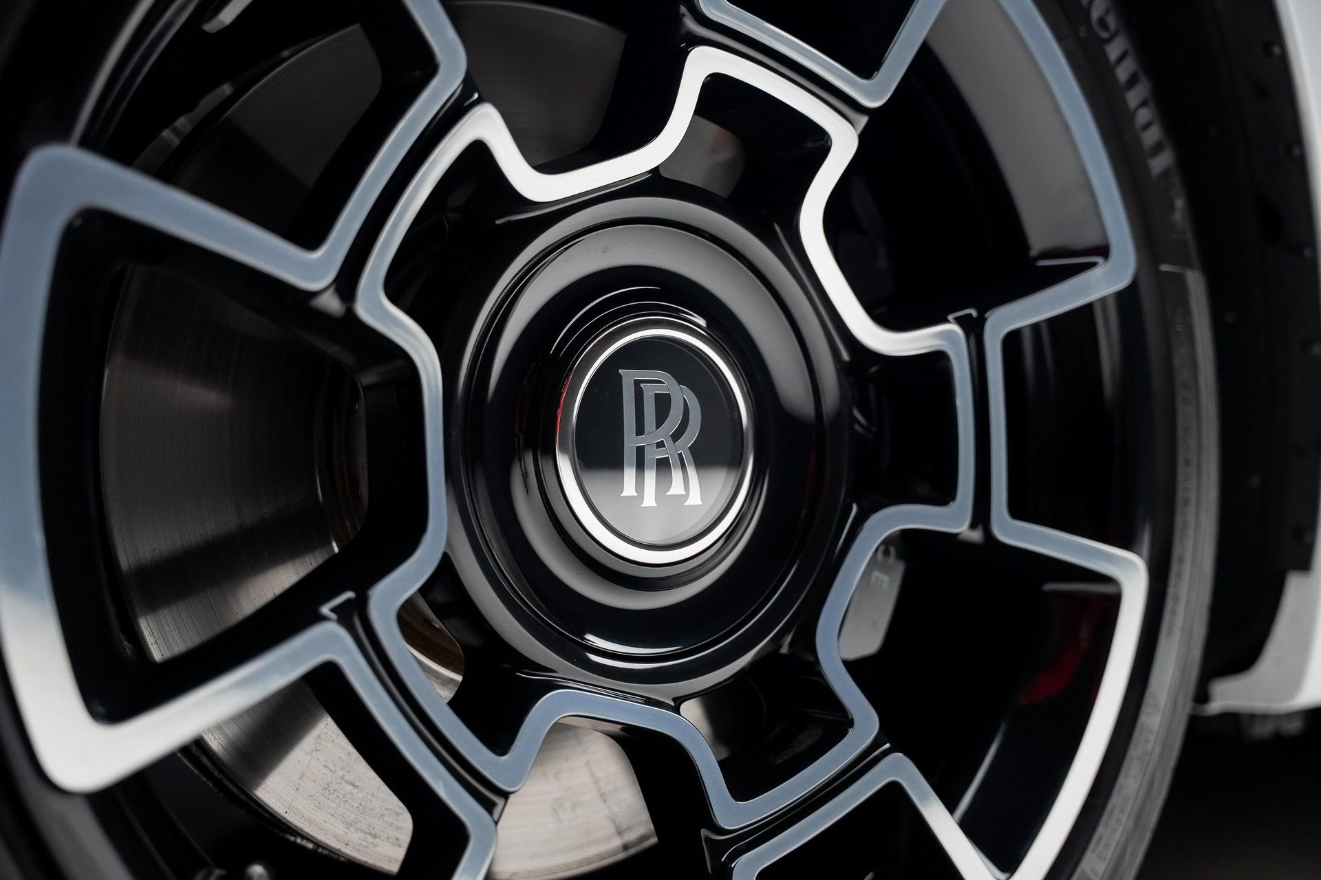 Used 2020 Rolls-Royce Wraith image 23