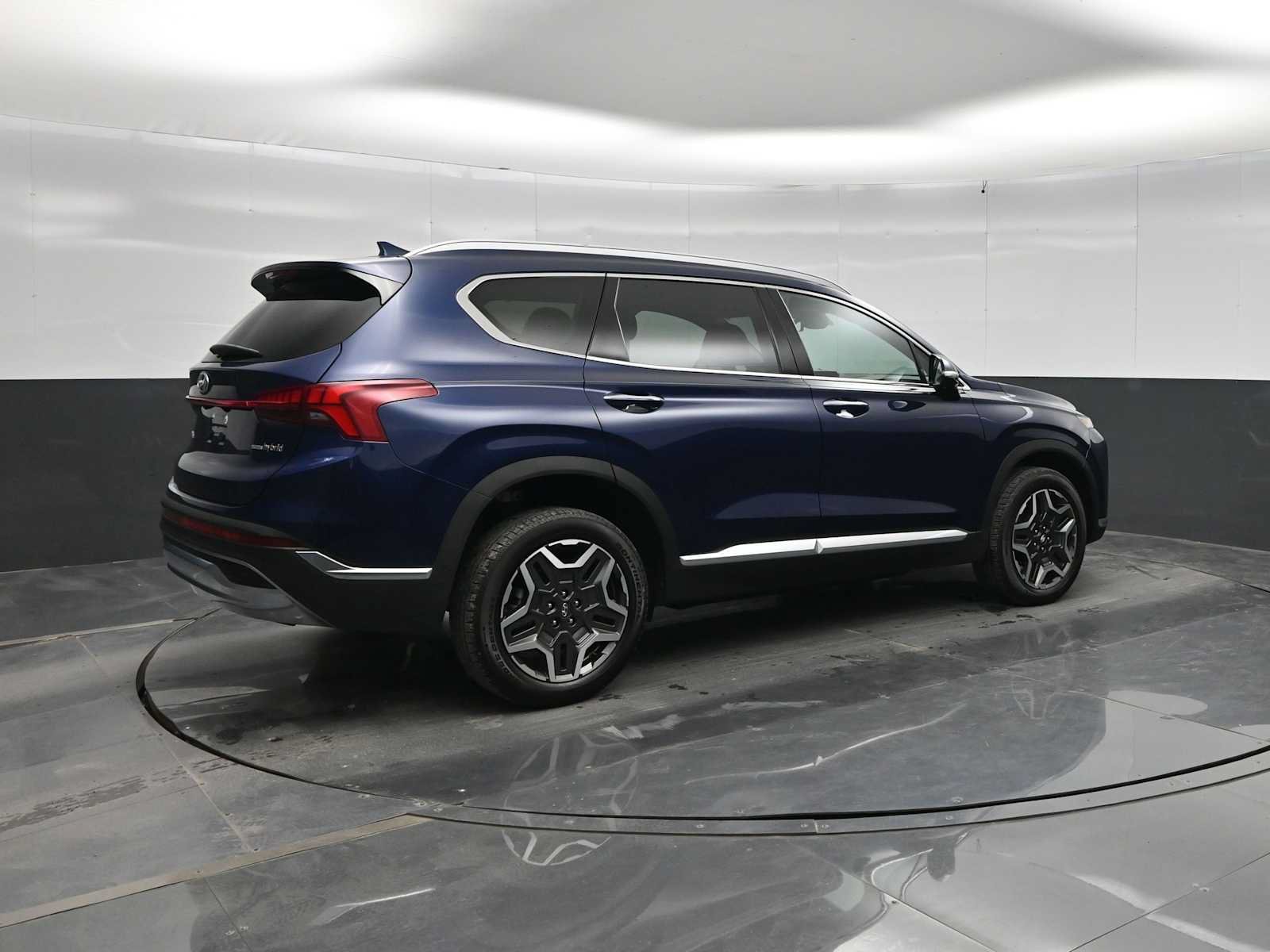 Used 2023 Hyundai Santa Fe Limited w/ Cargo Package AWD/4WD image 8