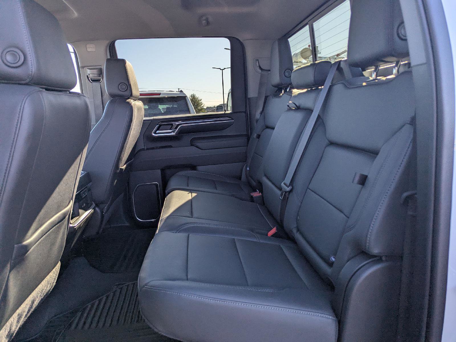 Certified 2024 Chevrolet Silverado 2500 LTZ w/ LTZ Convenience Package image 31