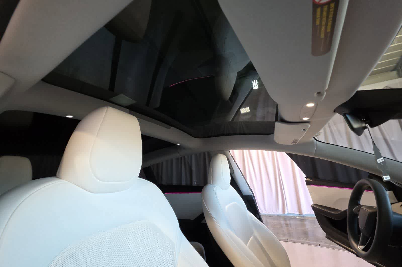 Used 2025 Tesla Model 3 Long Range RWD image 18