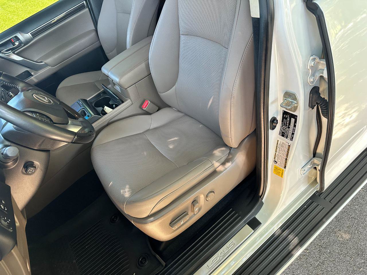 Used 2023 Lexus GX 460 Premium AWD/4WD image 13