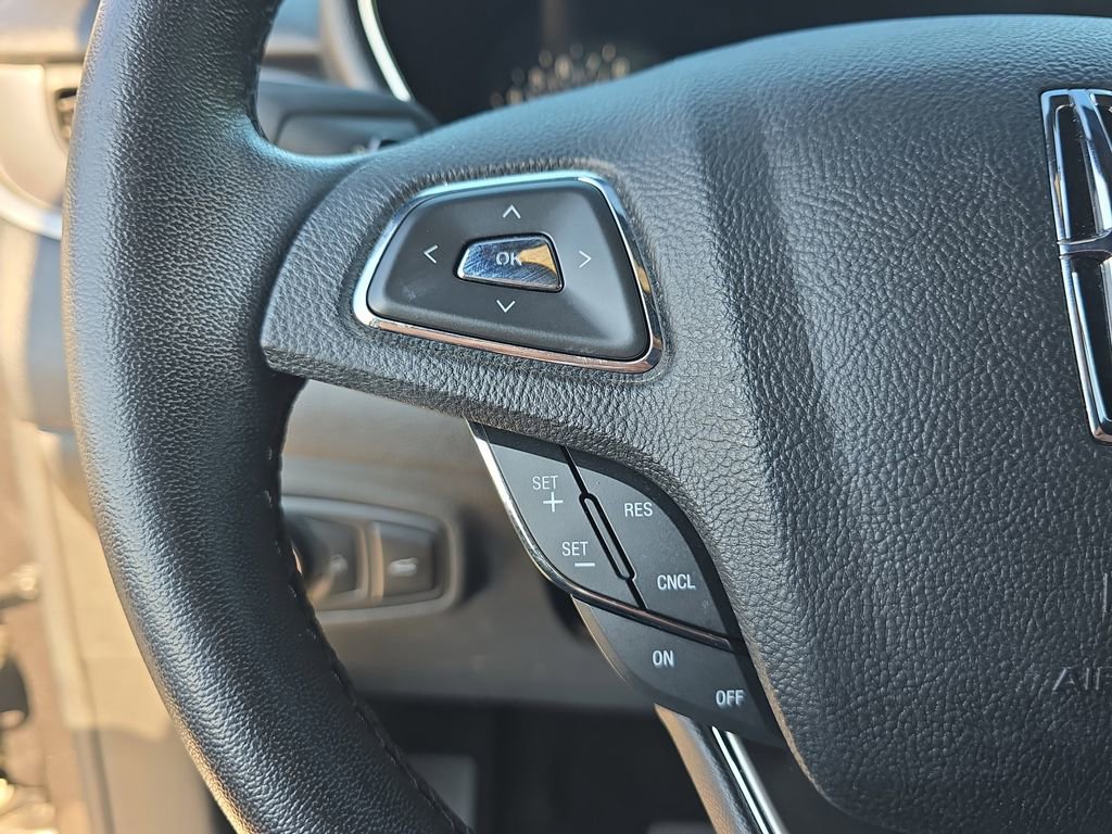 Used 2019 Lincoln MKC Premiere image 24