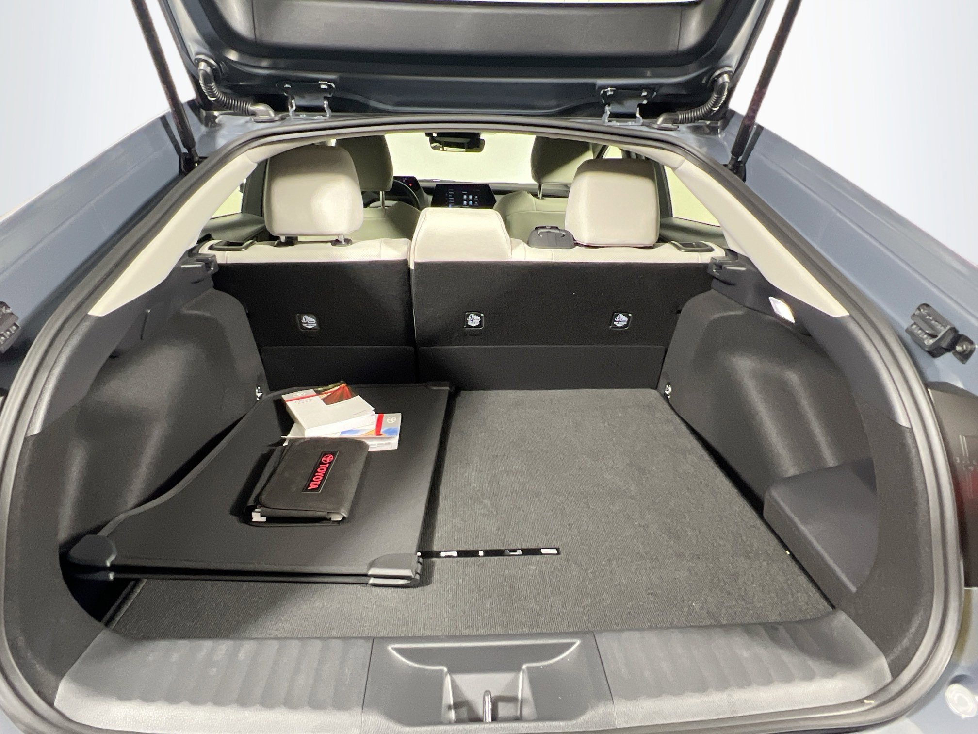 Used 2026 Toyota Prius XLE image 34