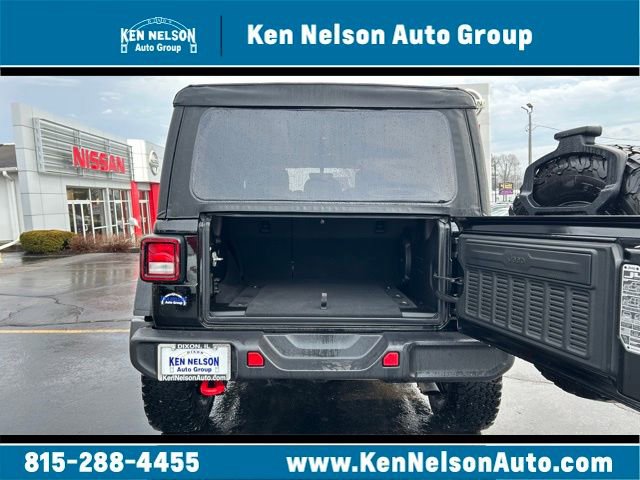 Used 2022 Jeep Wrangler Unlimited Rubicon image 10