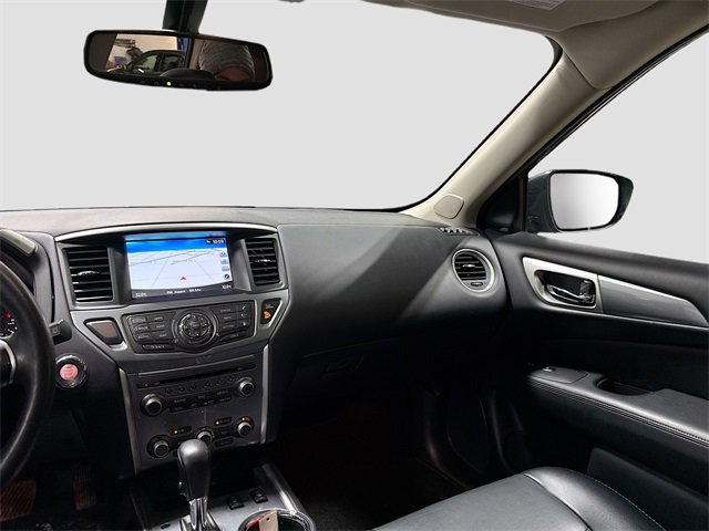 Used 2020 Nissan Pathfinder SL image 26