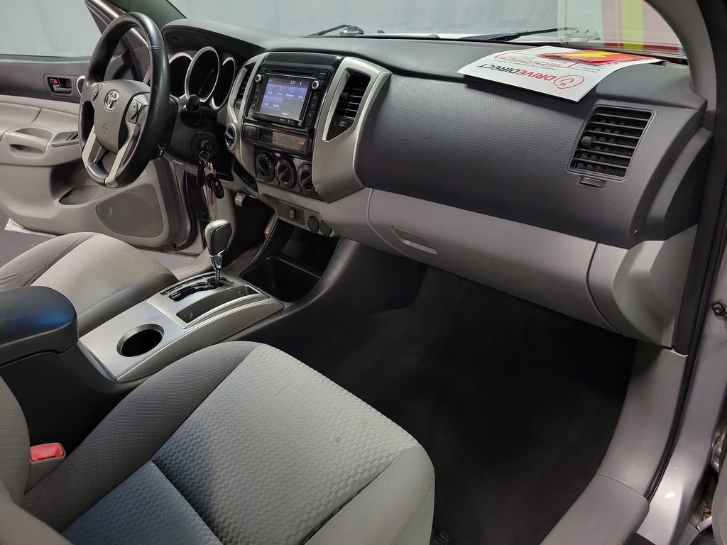 Used 2015 Toyota Tacoma 4x4 Access Cab V6 w/ SR5 Package image 24