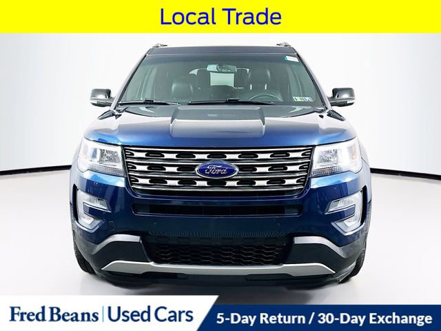 Used 2017 Ford Explorer XLT w/ Equipment Group 202A AWD/4WD image 2