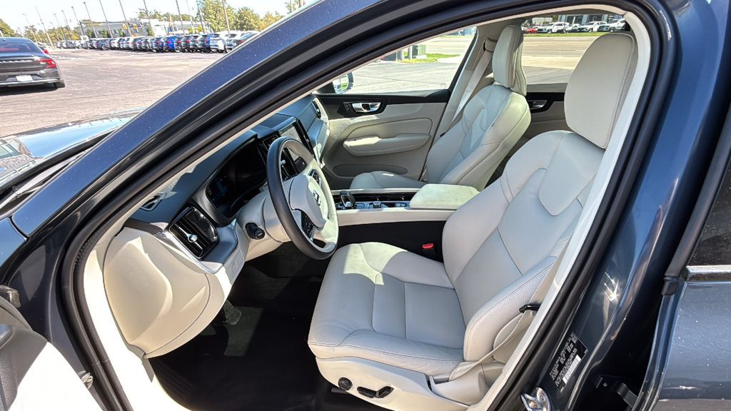 Certified 2024 Volvo XC60 B5 Core w/ Climate Package AWD/4WD image 24