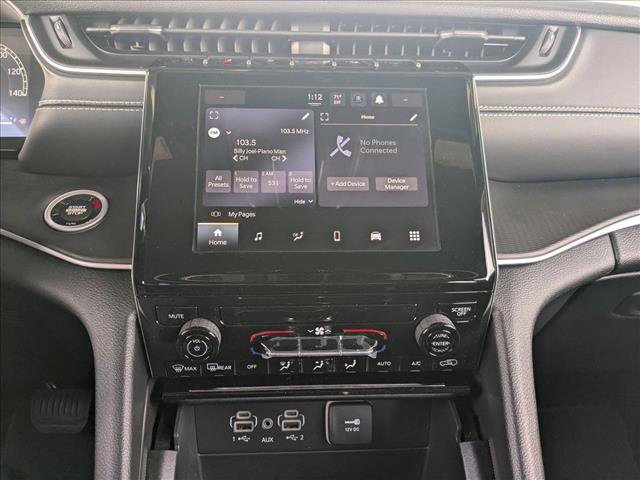 Used 2025 Jeep Grand Cherokee Laredo AWD/4WD image 14