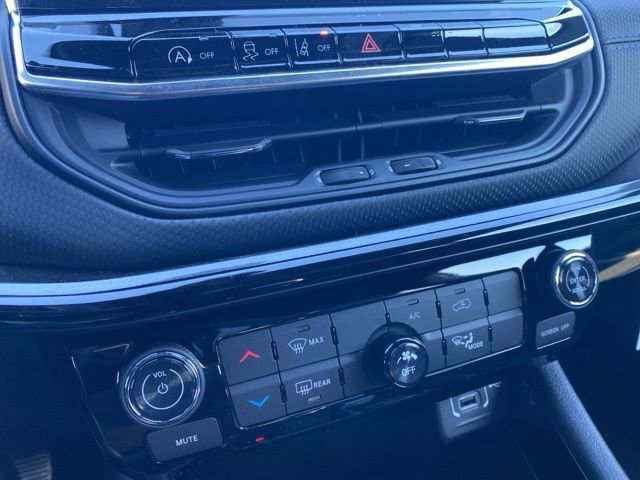 New 2026 Jeep Compass Altitude image 41