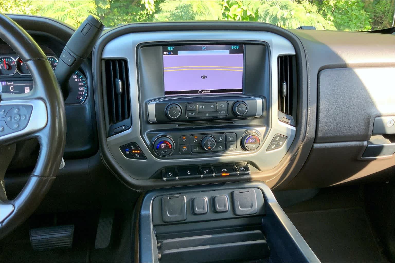 Used 2018 GMC Sierra 1500 SLT AWD/4WD image 7