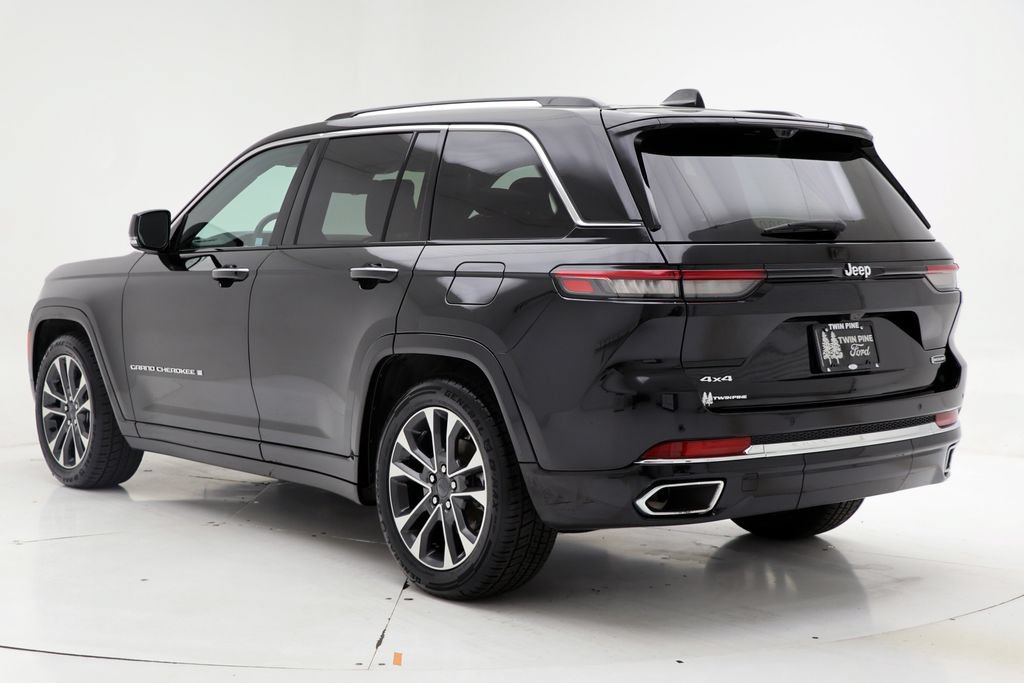 Used 2023 Jeep Grand Cherokee Overland w/ Luxury Tech Group IV AWD/4WD image 6