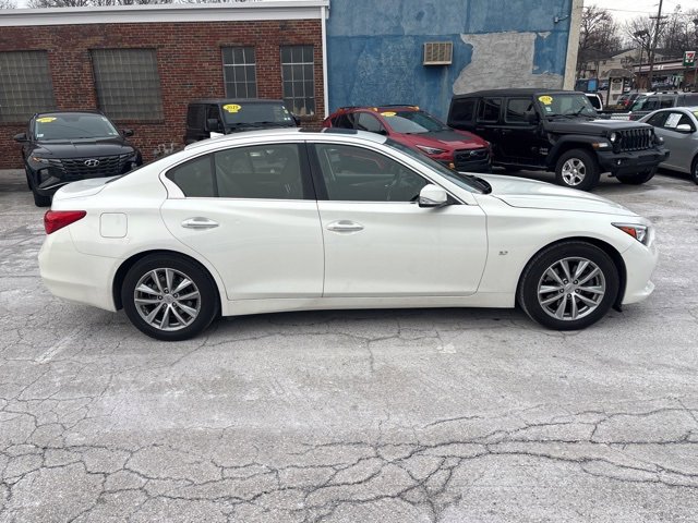 Used 2015 INFINITI Q50 Premium w/ Navigation Package image 3