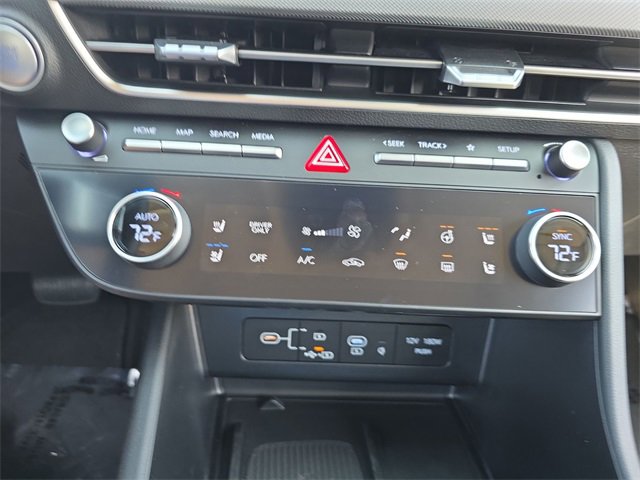 New 2025 Hyundai Sonata Limited image 18