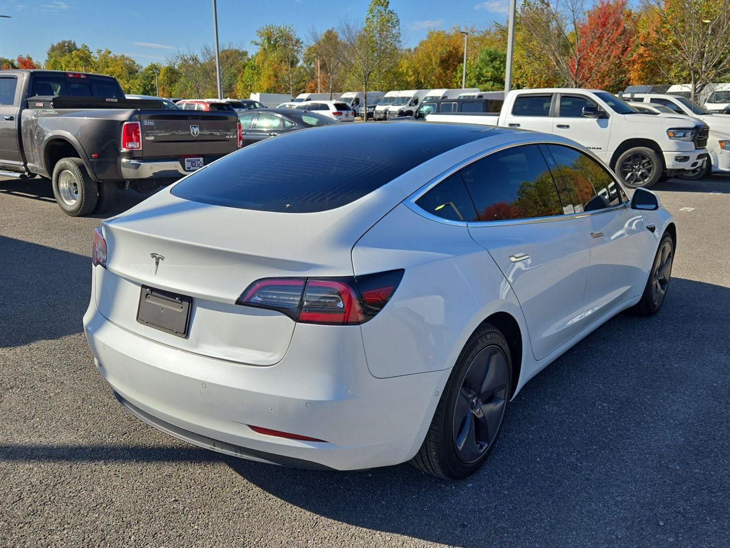 Used 2020 Tesla Model 3 Standard Range RWD image 7