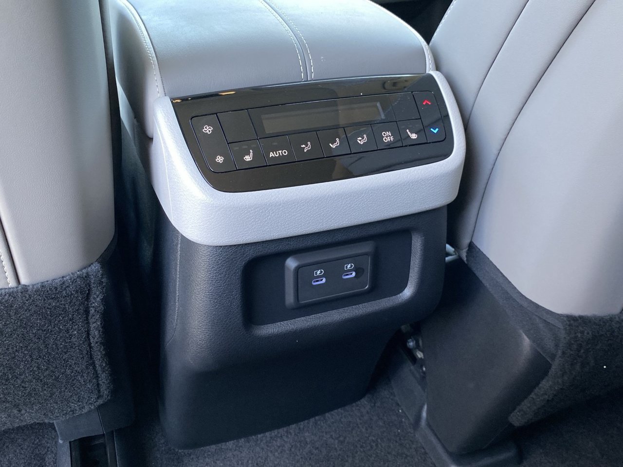 Certified 2027 INFINITI QX60 Luxe w/ Cargo Package FWD image 17