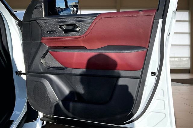 Used 2026 INFINITI QX80 Autograph w/ Premium Cargo Package image 24