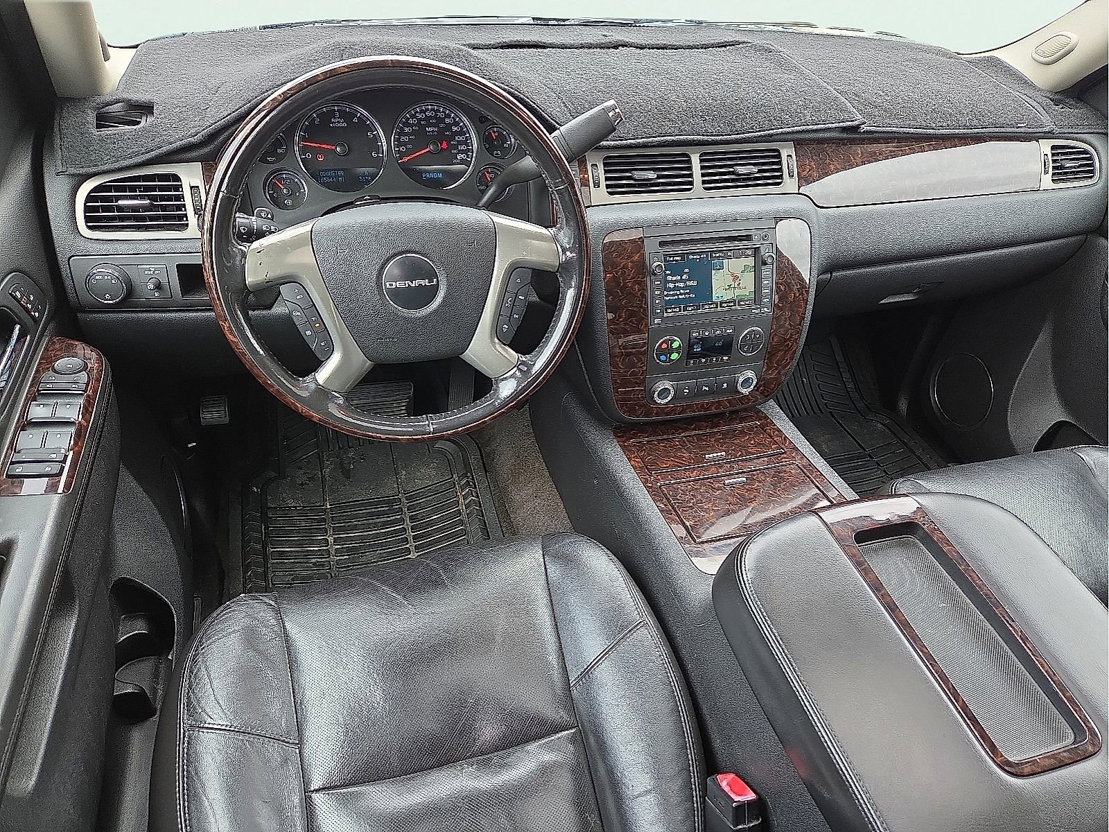 Used 2010 GMC Yukon Denali AWD/4WD image 10