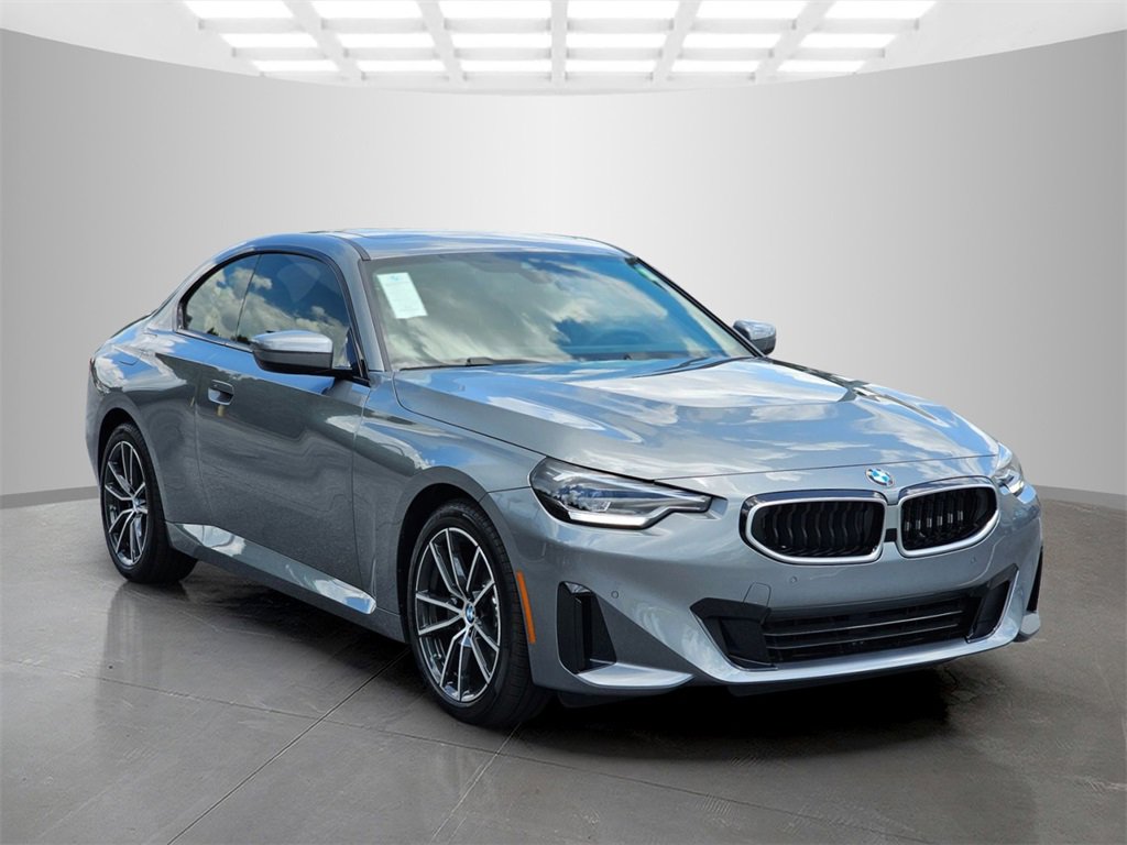 Used 2025 BMW 230i xDrive Coupe w/ Convenience Package image 8