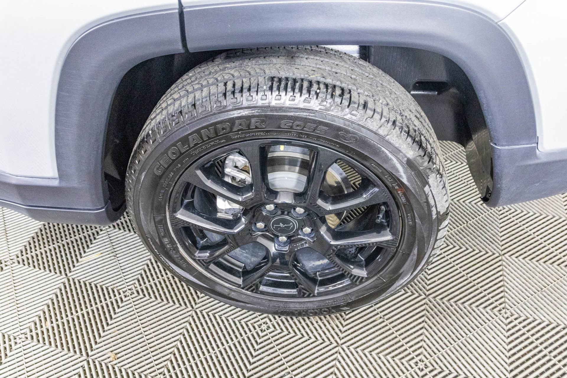 Used 2025 Jeep Compass Latitude w/ Altitude Special Edition image 47