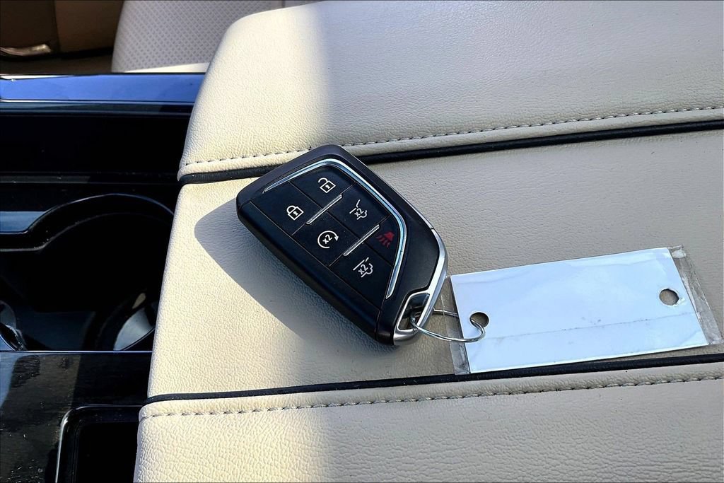 Used 2023 Cadillac Escalade Premium Luxury w/ LPO, Floor Liner Package AWD/4WD image 36