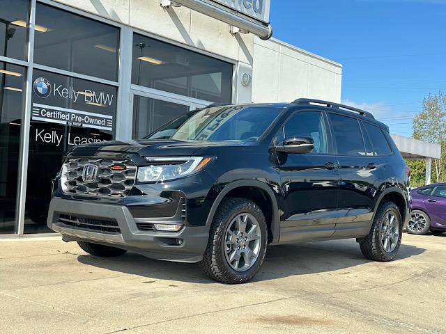Used 2025 Honda Passport TrailSport image 4