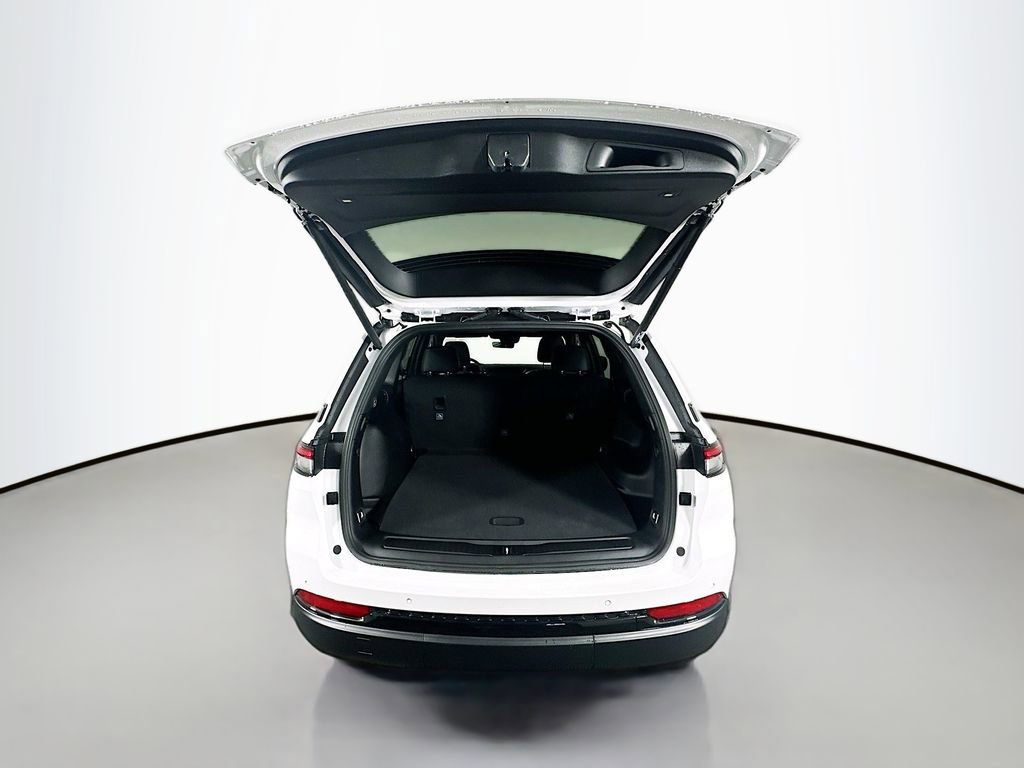 New 2025 Jeep Grand Cherokee Altitude image 15