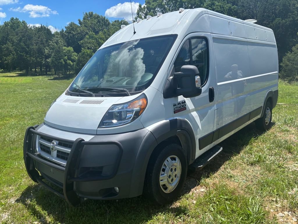Used 2014 RAM ProMaster 2500 w/ Premium Appearance Group FWD image 2