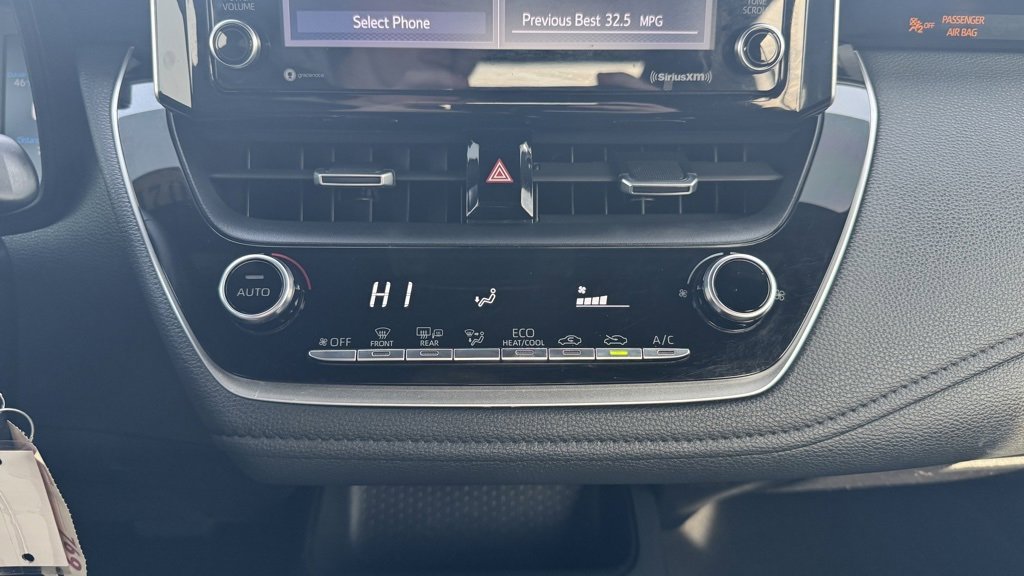 Used 2021 Toyota Corolla SE image 25