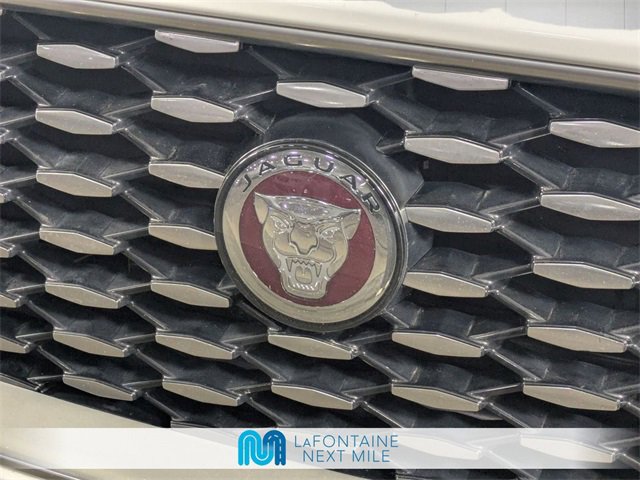 Used 2022 Jaguar E-PACE SE image 9