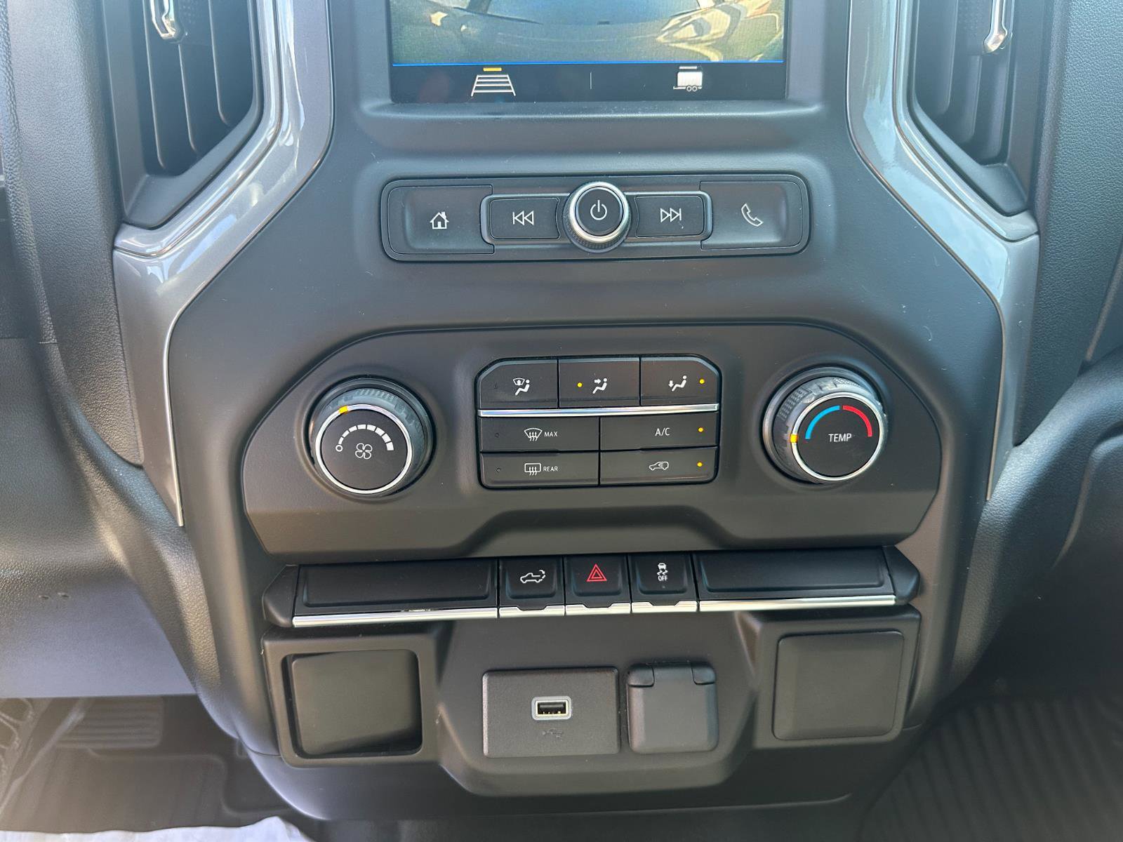 Used 2019 Chevrolet Silverado 1500 Custom w/ Custom Value Package image 14
