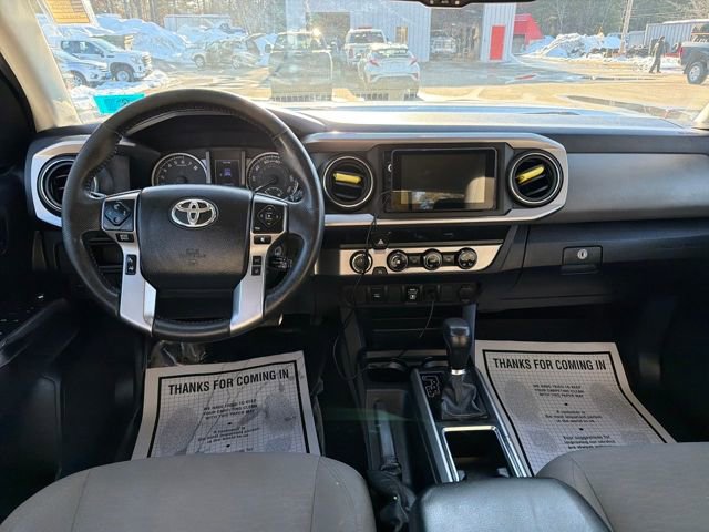 Used 2018 Toyota Tacoma SR5 AWD/4WD image 13