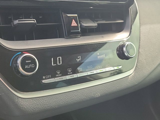 Used 2022 Toyota Corolla LE image 28
