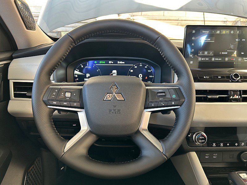 New 2026 Mitsubishi Outlander SE image 20