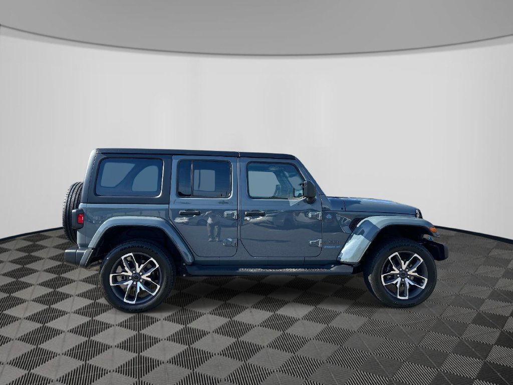 Used 2024 Jeep Wrangler Unlimited w/ Convenience Group AWD/4WD image 6