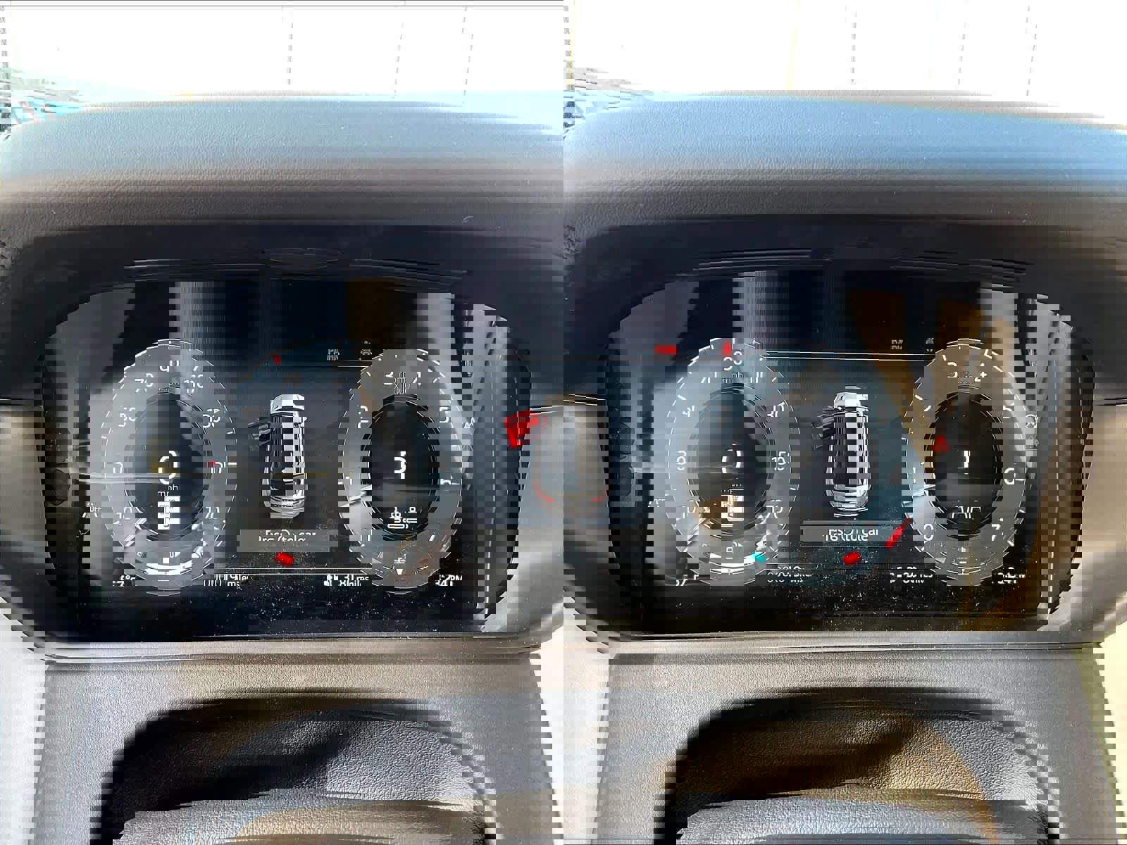 New 2026 Land Rover Range Rover Velar Dynamic SE image 19