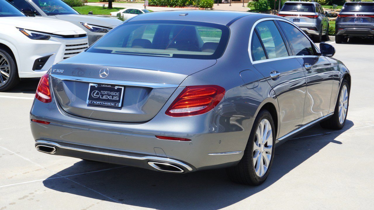 Used 2017 Mercedes-Benz E 300 image 6