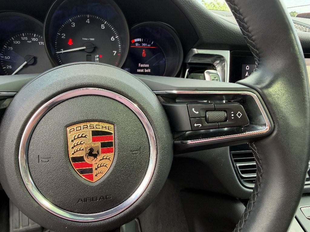 Used 2025 Porsche Macan Turbo AWD/4WD image 26