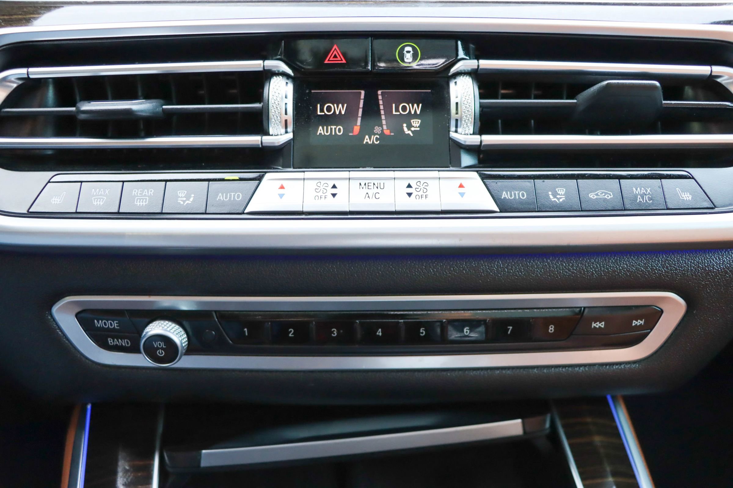 Used 2019 BMW X5 xDrive50i w/ M Sport Package image 41