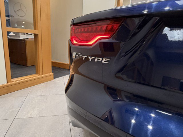 Used 2021 Jaguar F-TYPE P300 image 30