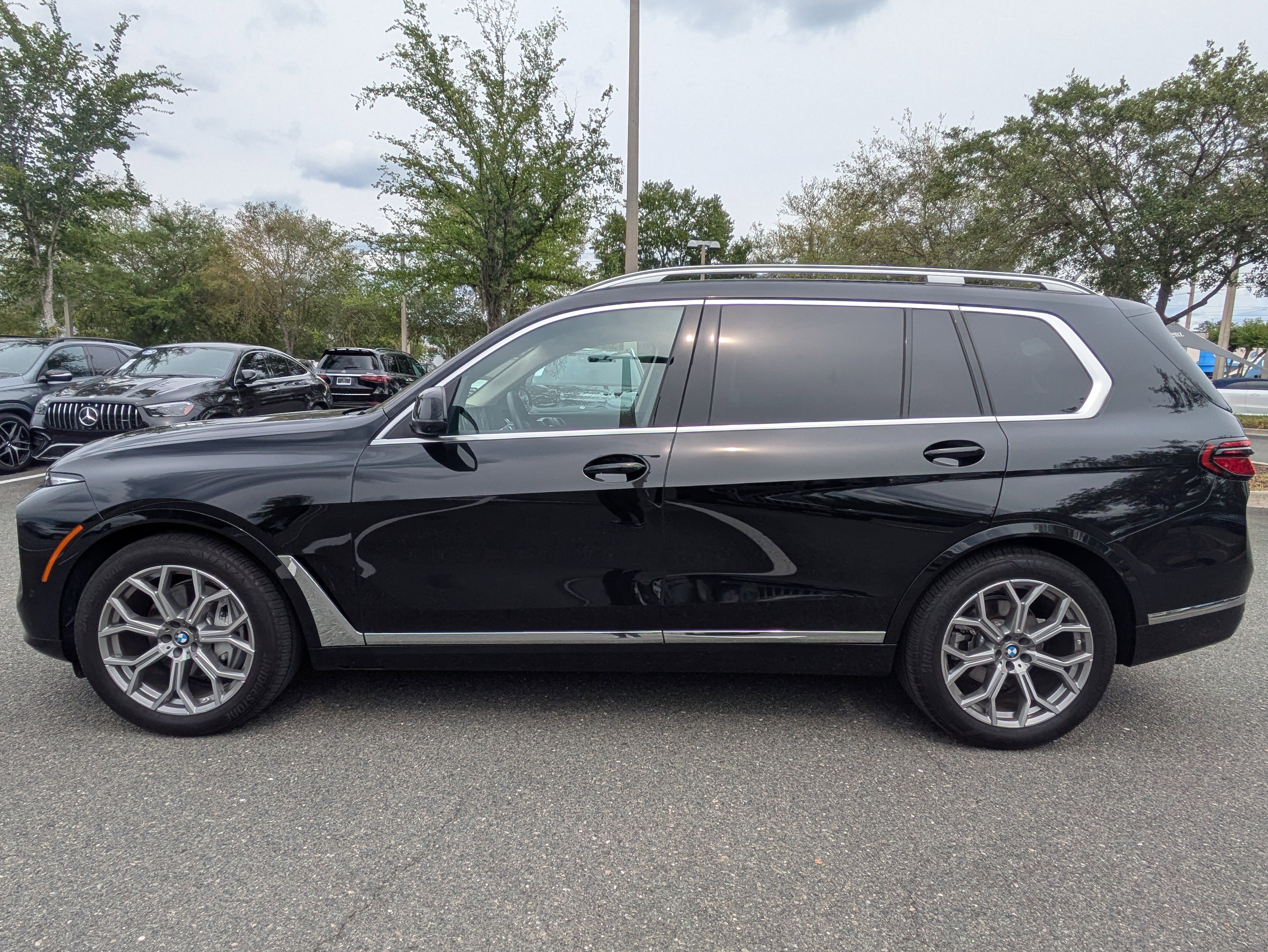 Used 2025 BMW X7 xDrive40i AWD/4WD image 7