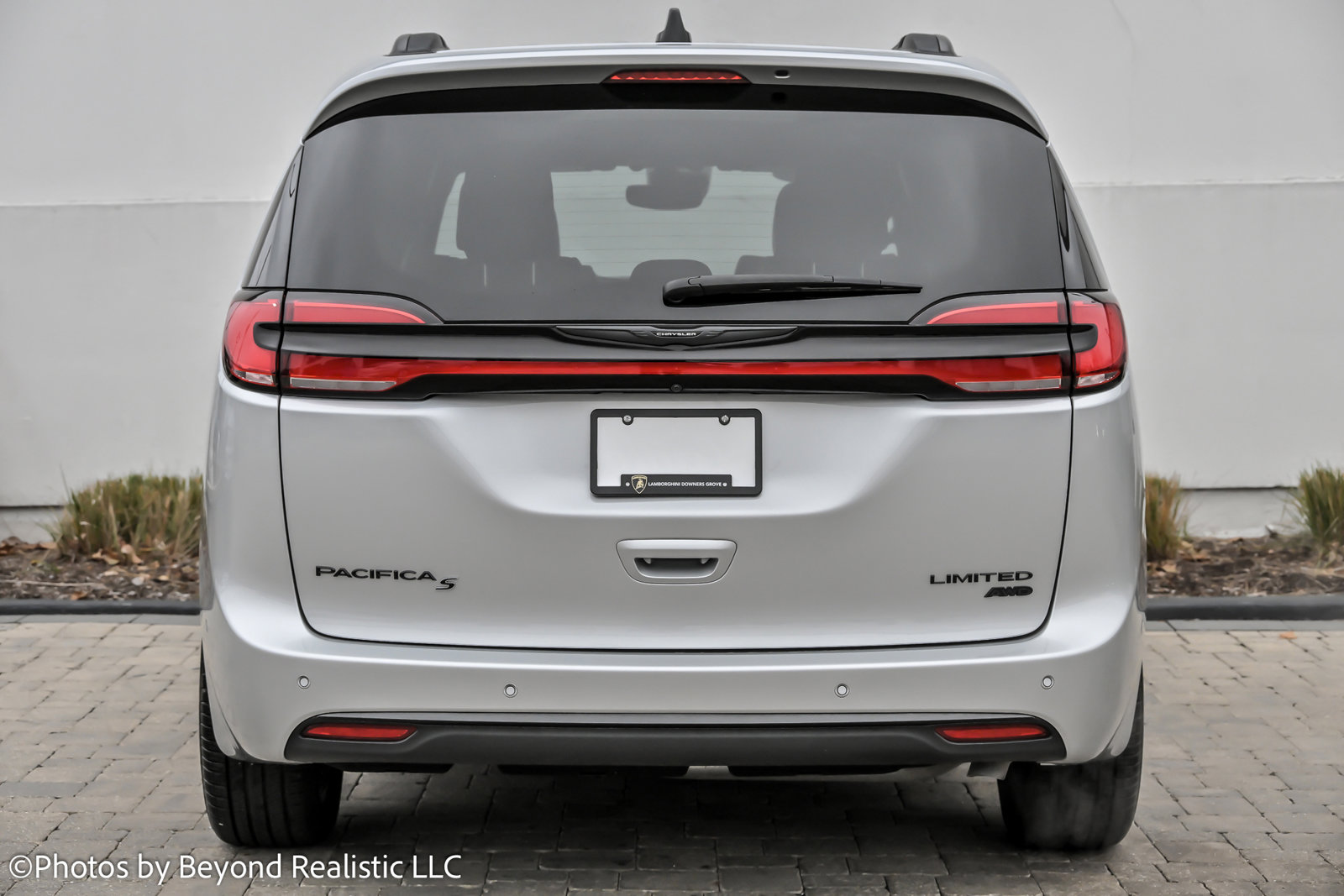 Used 2024 Chrysler Pacifica Limited w/ S Appearance Package image 7