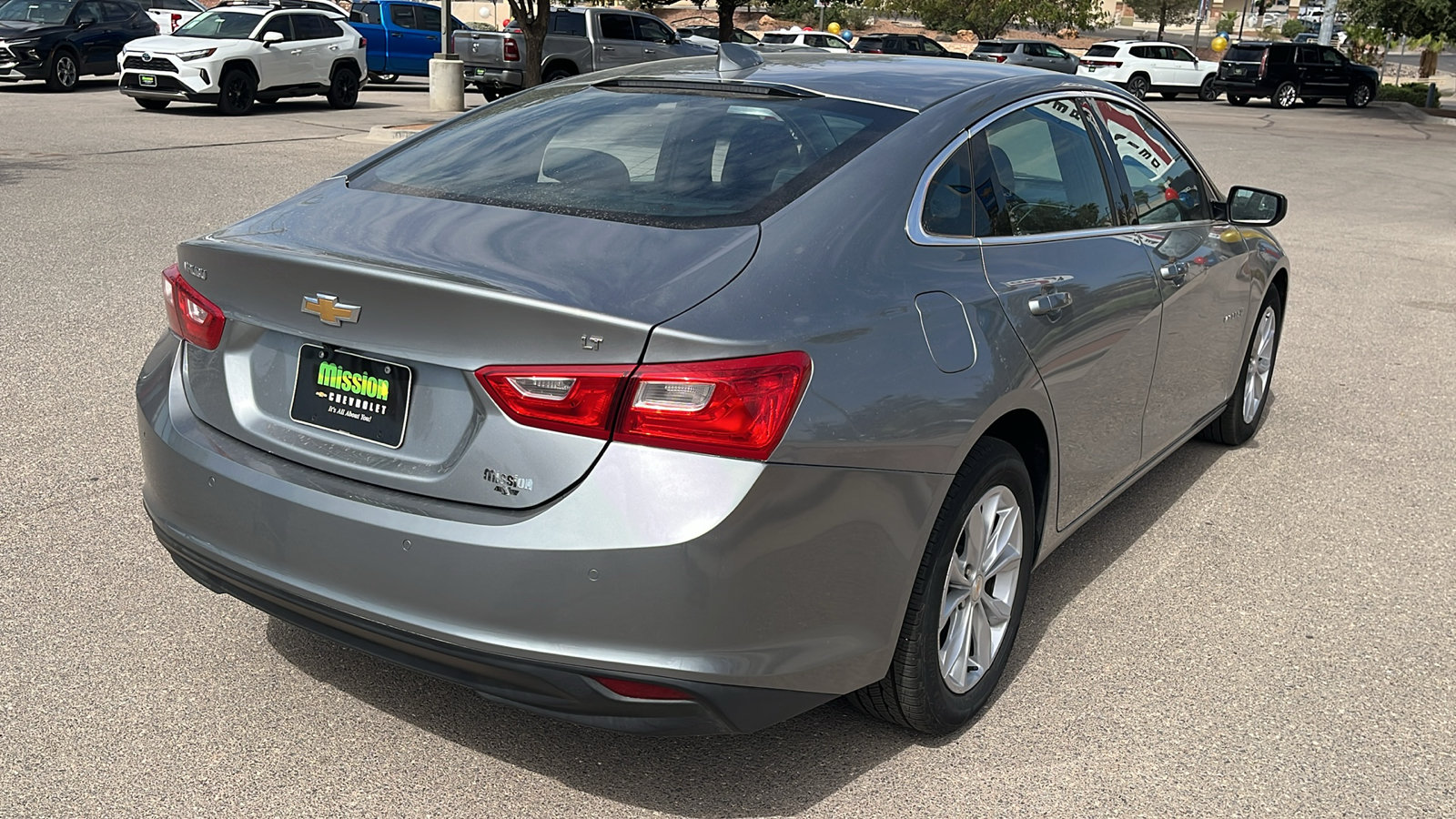 Used 2025 Chevrolet Malibu LT FWD image 8