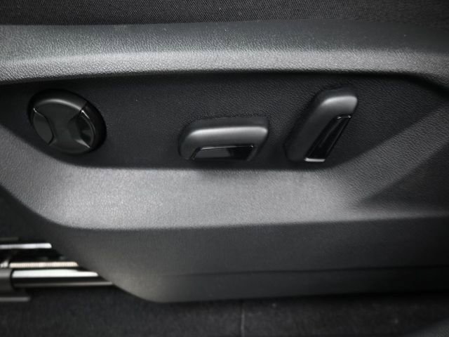New 2026 Volkswagen Atlas Peak Edition image 17