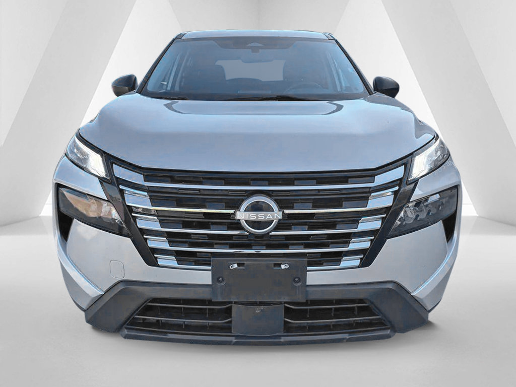 Used 2024 Nissan Rogue S AWD/4WD image 3